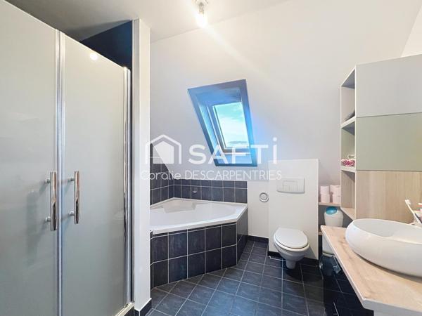 Maison individuelle - Semi plain pied - 4 chambres dont 1 suite parentale au RDC -