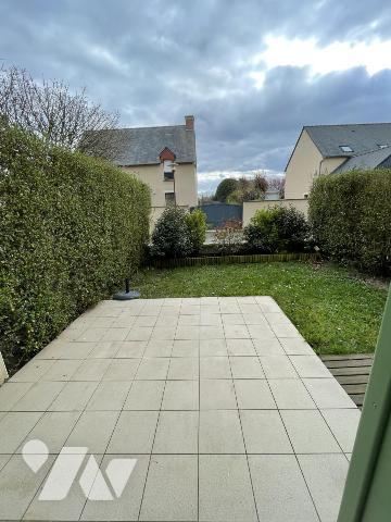 SAINT JOUAN DES GUERETS EN RDJ 3 PIECES avec garage