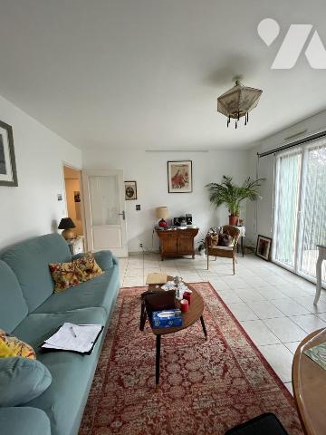 SAINT JOUAN DES GUERETS EN RDJ 3 PIECES avec garage