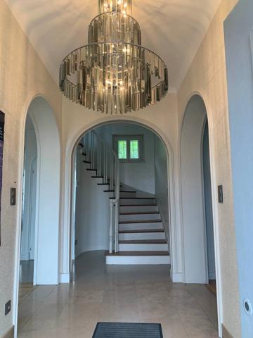 Chamalières, Maison de 310 m 2 de 2 635 € CC