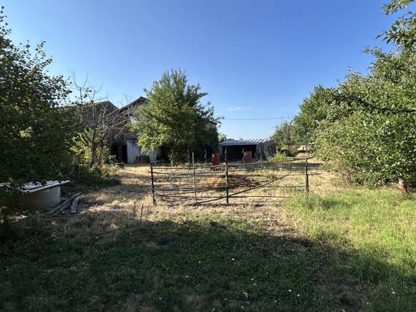 ENNEZAT maison de 114 m2 avec grange et dépendances