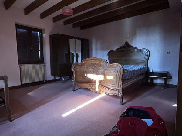 ENNEZAT maison de 114 m2 avec grange et dépendances