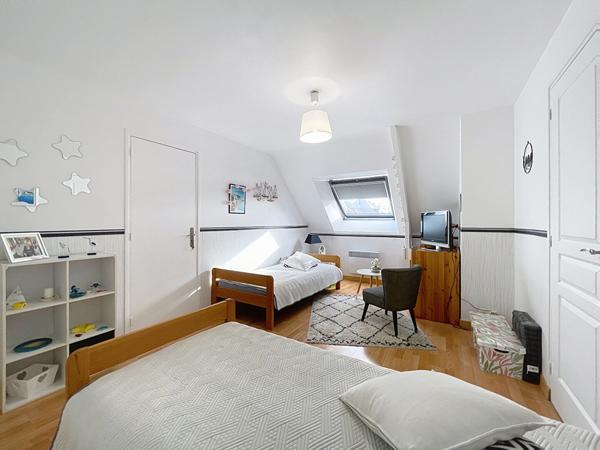 À vendre à Noyal-Muzillac, maison prête à vivre avec dépendance et prestations soignées