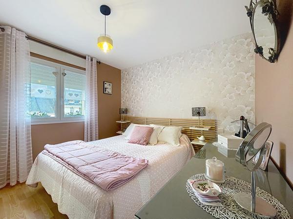 À vendre à Noyal-Muzillac, maison prête à vivre avec dépendance et prestations soignées