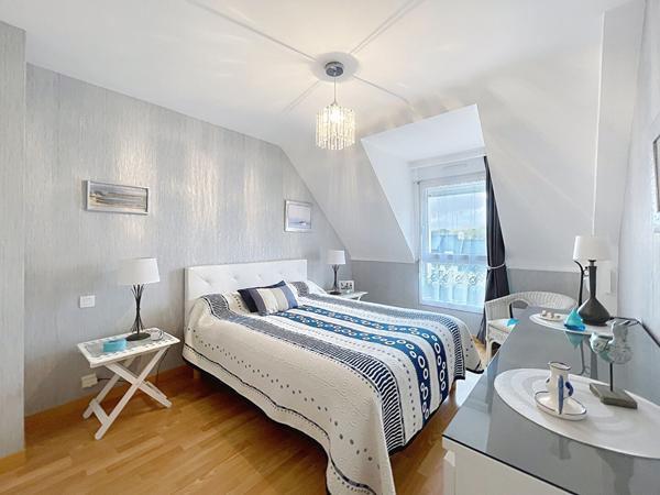 À vendre à Noyal-Muzillac, maison prête à vivre avec dépendance et prestations soignées