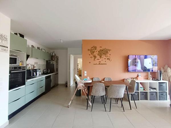 Appartement Miramas 3 pièce(s) avec TERRASSE et Place de parking couverte