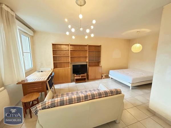 Appartement à louer 1 pièce 40m²