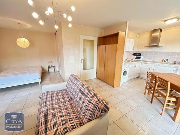 Appartement à louer 1 pièce 40m²