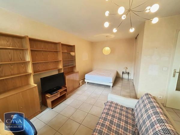Appartement à louer 1 pièce 40m²
