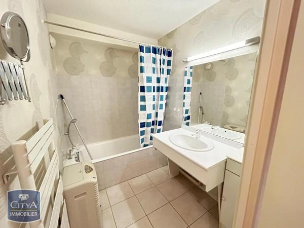 Appartement à louer 1 pièce 40m²