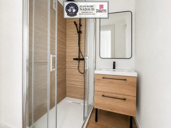 3 PIÈCES ENTIÈREMENT RÉNOVÉ  CLIM+ GARAGE + CAVE, TOUT À PIED'