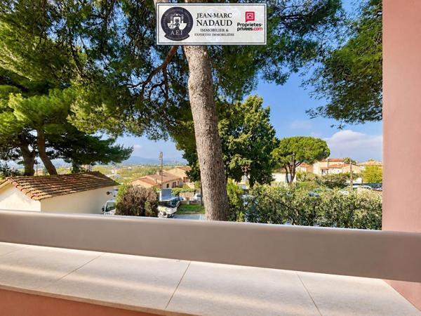 3 PIÈCES ENTIÈREMENT RÉNOVÉ  CLIM+ GARAGE + CAVE, TOUT À PIED'