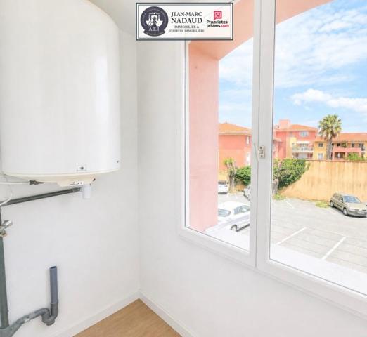 3 PIÈCES ENTIÈREMENT RÉNOVÉ  CLIM+ GARAGE + CAVE, TOUT À PIED'