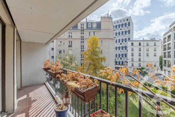 Appartement F4 à vendre  4 pièces - 97 m 2   PARIS  - 75014