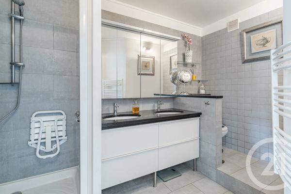 Appartement F4 à vendre  4 pièces - 97 m 2   PARIS  - 75014