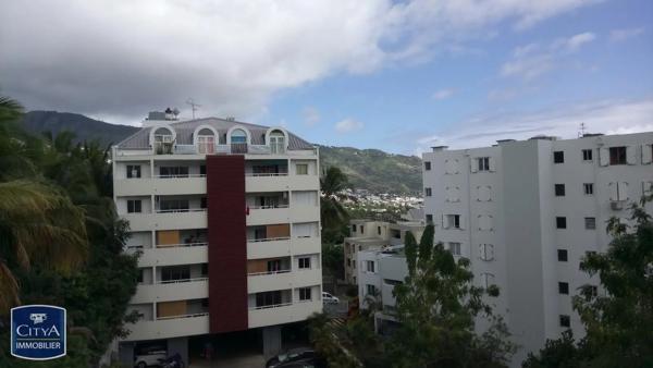 Appartement à louer 2 pièces 34.07m² Saint-Denis (97400)