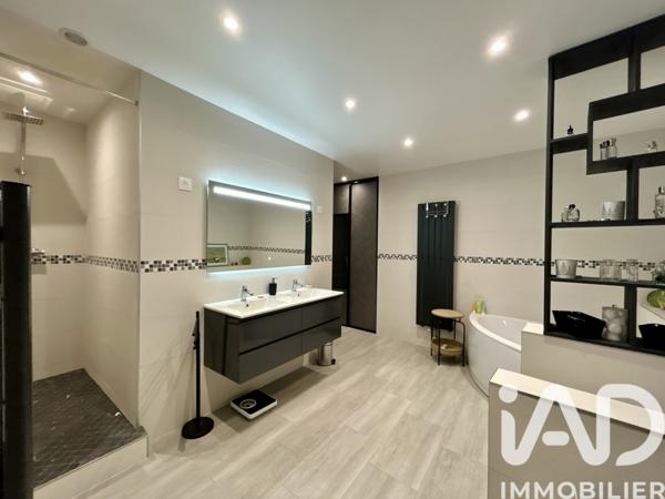 Maison à vendre 8 pièces 229 m² Groslay