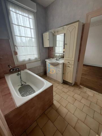 Bourges (18000) À VENDRE EN EXCLUSIVITÉ - Maison à Bourges, Proche de l'Avenue de Saint-Amand