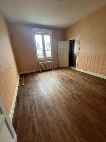 Bourges (18000) À VENDRE EN EXCLUSIVITÉ - Maison à Bourges, Proche de l'Avenue de Saint-Amand