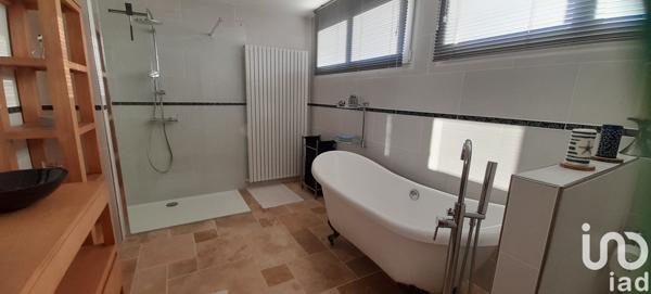 Maison à vendre 7 pièces 214 m² Lherm