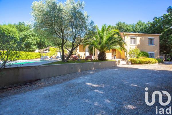 Maison à vendre 6 pièces 141 m² Rochefort-du-Gard