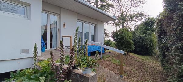 Maison des années 70 avec fort potentiel sur sous-sol complet et beau jardin !