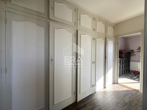 Maison Pineuilh 6 pièce(s) 3 chambres 146 m2 habitables