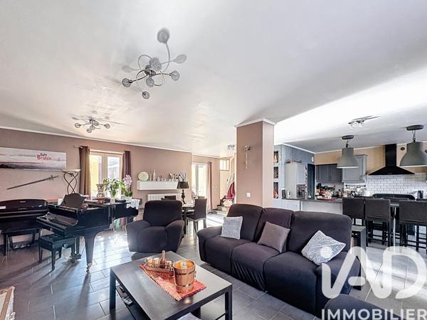 Maison à vendre 10 pièces 234 m² Épernay