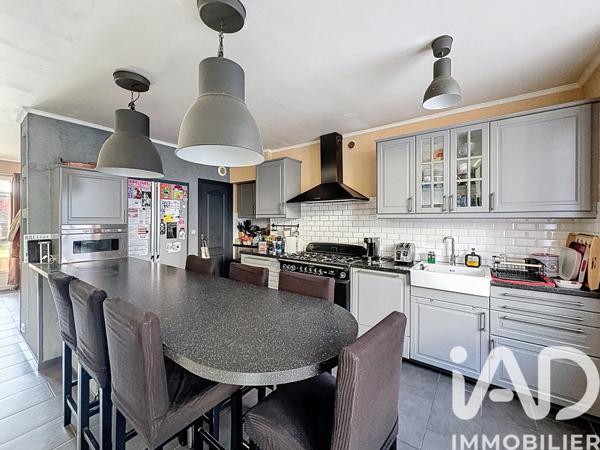 Maison à vendre 10 pièces 234 m² Épernay