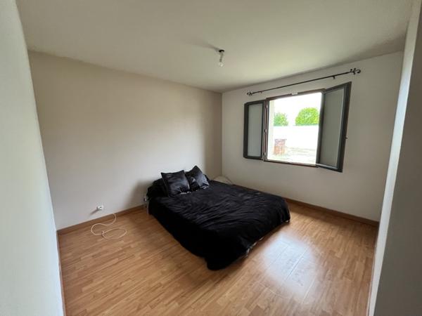 Maison à louer 1 180 € CC Beaumont-Louestault 6 p 106 m² DPE D