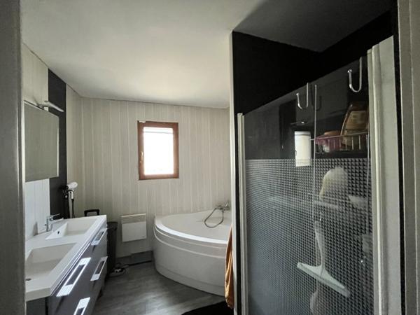 Maison à louer 1 180 € CC Beaumont-Louestault 6 p 106 m² DPE D