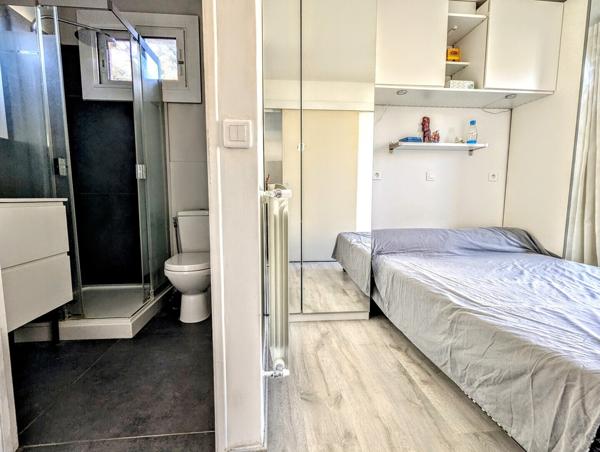 T2 vendu meublé avec balcon et cave, idéal investisseur