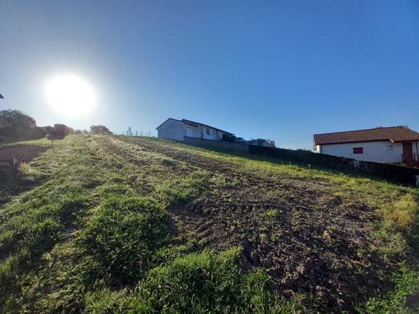 Briscous (64240) Briscous terrain 700m² vue Pyrénées