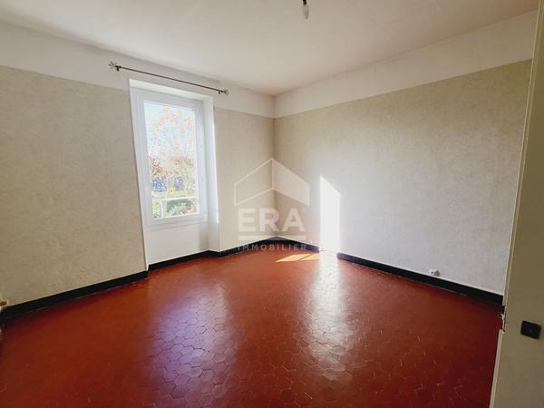 Maison 3 chambres jardin et garage sur Château Arnoux Saint Auban