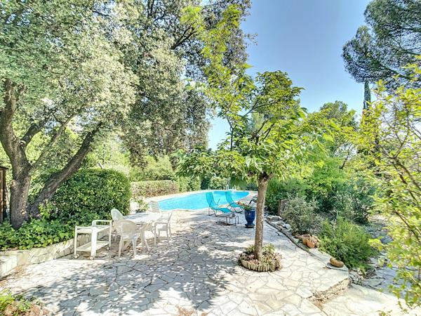 Villa familiale 6 pièces – Piscine, véranda, atelier et double garage