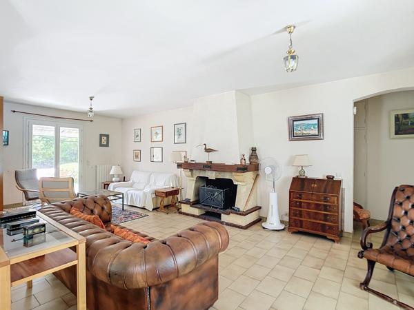 Villa familiale 6 pièces – Piscine, véranda, atelier et double garage