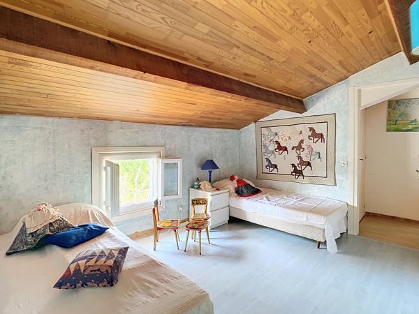 Villa familiale 6 pièces – Piscine, véranda, atelier et double garage