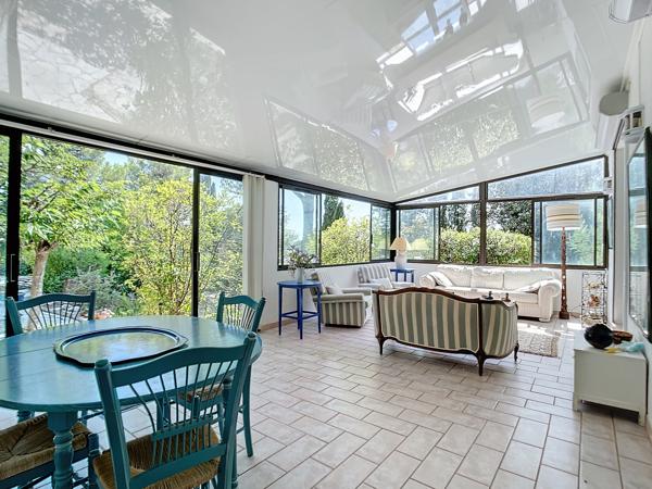 Villa familiale 6 pièces – Piscine, véranda, atelier et double garage