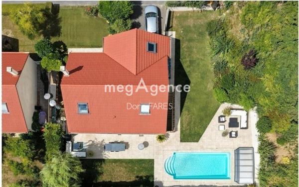 Maison à THIAIS, 94320 - 6 pièces 130m²