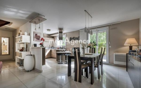 Maison à THIAIS, 94320 - 6 pièces 130m²