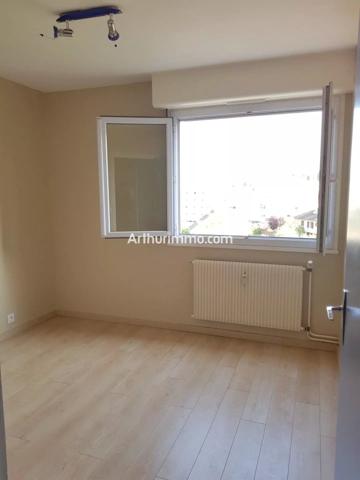 Location                                                      Appartement
                        
                     4 pièces                      84 m2                     à Lons-le-Saunier