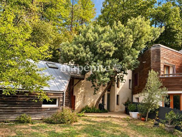 Maison
         5 pièces
        - 187 m² Exclusivité 649 000 € *
