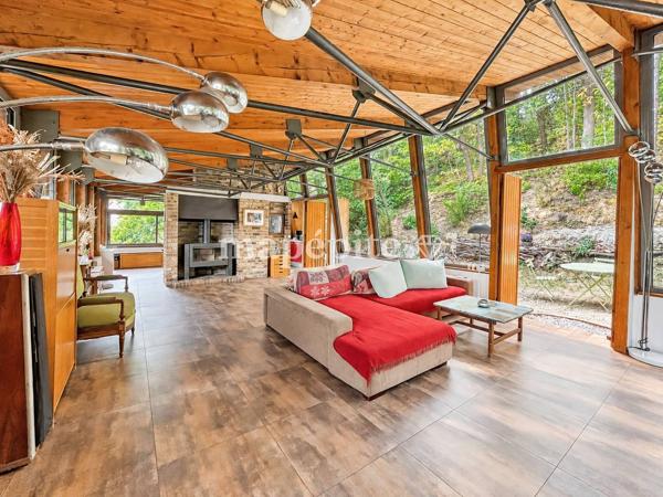 Maison
         5 pièces
        - 187 m² Exclusivité 649 000 € *