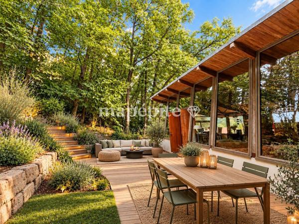 Maison
         5 pièces
        - 187 m² Exclusivité 649 000 € *