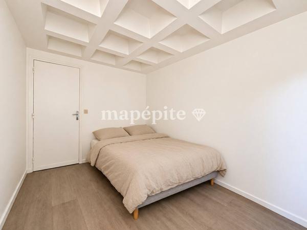 Maison
         5 pièces
        - 187 m² Exclusivité 649 000 € *