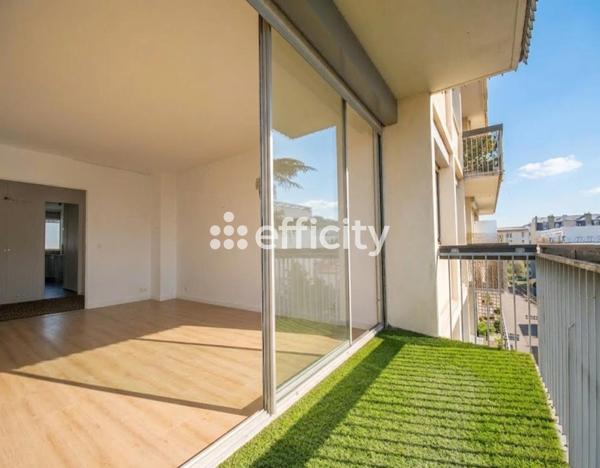 Appartement
         4 pièces
        - 94 m² 649 000 € *