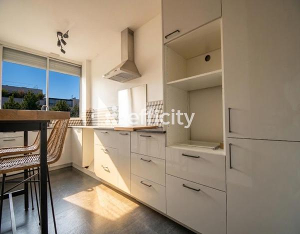 Appartement
         4 pièces
        - 94 m² 649 000 € *