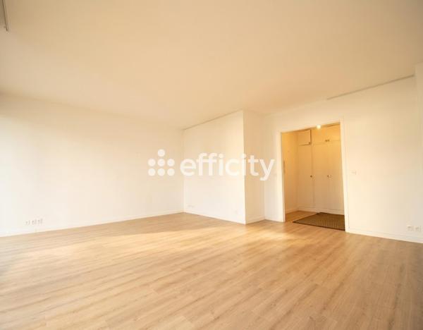 Appartement
         4 pièces
        - 94 m² 649 000 € *