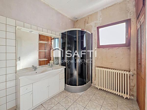 Maison de 67m² à rénover sur beau terrain de 1050 m²