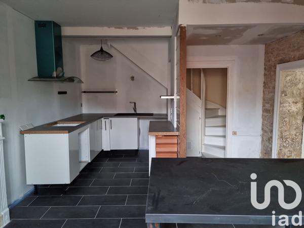 Maison de village 5 pièces de 152 m² à Blanzay (86400)